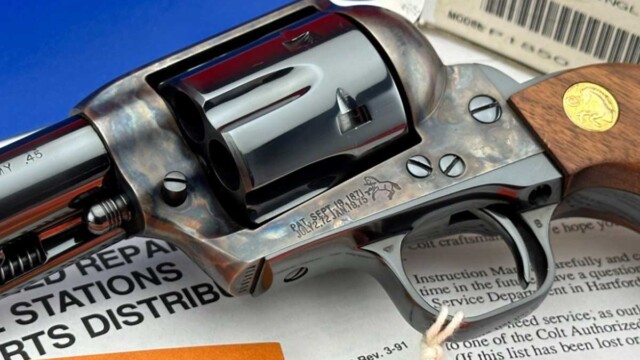1993-Colt-Custom-Shop-SAA-5-1-2'-Royal-Blue_detail_cylinder_barrel_grip