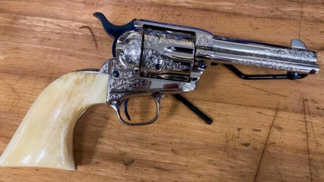 Colt-Single-Action-Army-Custom-4.75'-Nickel-w--Fire-Blue-Parts-Giraffe-Bone_right_side_view