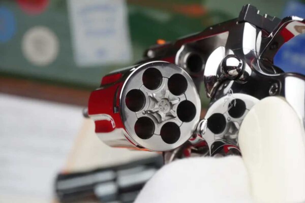 Colt-Python-Snake-Eyes-Set-478_open_Chamber