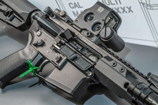 Aero-Precision-M4E1-Pro-with EOTECH