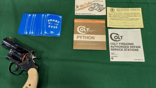 COLT SNAKE EYES WITH PRESENTATION CASE