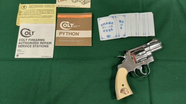 COLT SNAKE EYES WITH PRESENTATION CASE