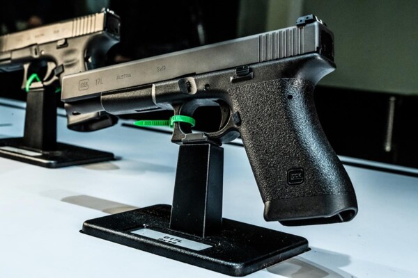 Glock-17L-Classic-LipseyExclusive-SHOT2024