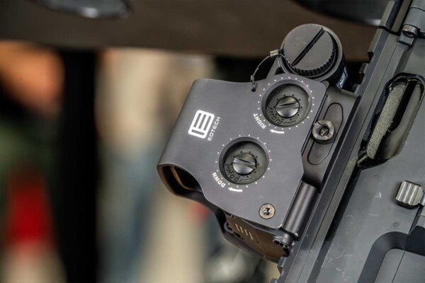 features of EOTech EXPS3 with DCR - Danger Close Reticle
